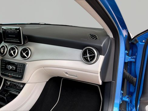 Used 2015 Mercedes-Benz GLA 250 4MATIC image 25