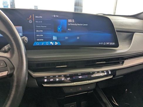 Used 2024 Cadillac XT4 Premium Luxury image 19