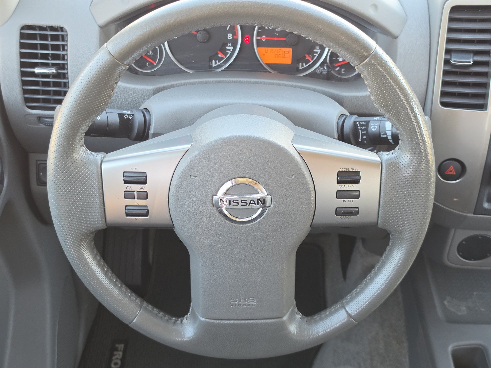 Used 2011 Nissan Frontier SL RWD image 14