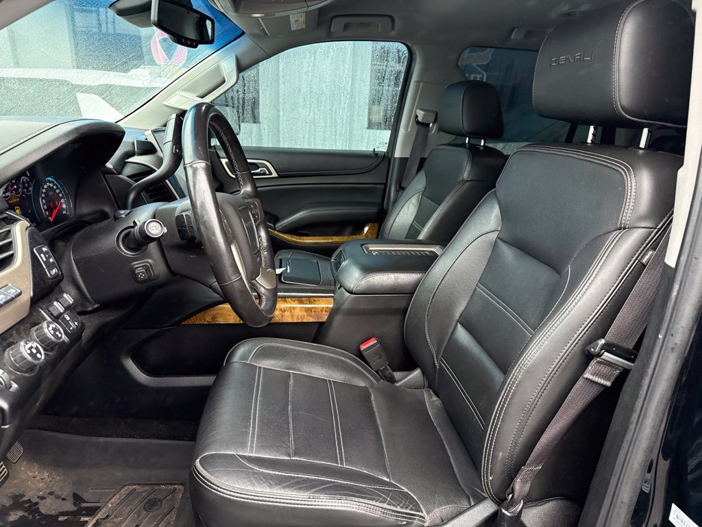 Used 2017 GMC Yukon Denali AWD/4WD image 19