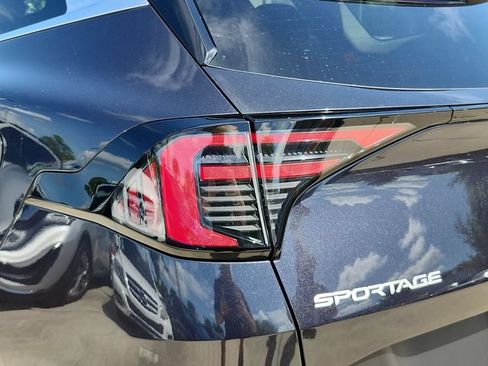 New 2026 Kia Sportage LX w/ LX Convenience Package FWD image 33