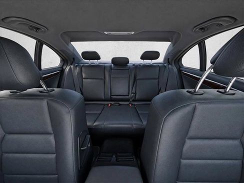 Used 2013 Mercedes-Benz C 250 Sedan image 22