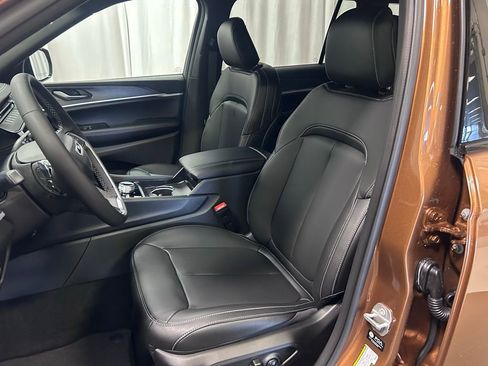New 2026 Jeep Grand Cherokee L Limited AWD/4WD image 8