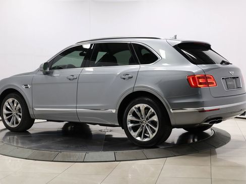 Used 2019 Bentley Bentayga image 60