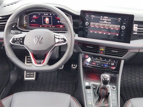 Used 2025 Volkswagen Jetta GLI Autobahn image 28