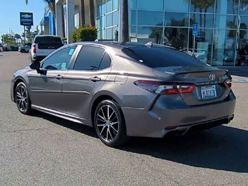 Used 2024 Toyota Camry SE image 6