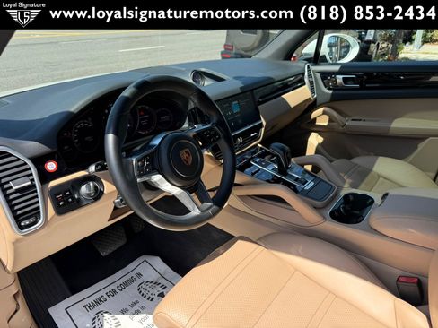 Used 2019 Porsche Cayenne AWD/4WD image 20