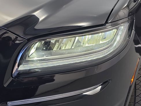 Used 2023 Lincoln Nautilus Reserve image 31