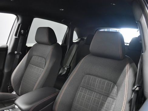 Used 2025 Honda HR-V Sport image 16