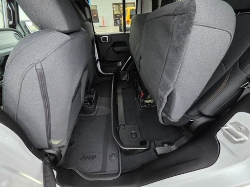 New 2026 Jeep Gladiator Sport image 21