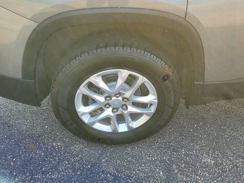 Used 2021 Chevrolet Traverse LT w/ LPO, Floor Liner Package AWD/4WD image 13