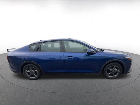 Used 2025 Kia K4 LXS image 16