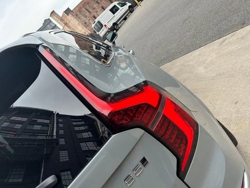 Certified 2025 Volvo XC90 B5 Plus image 11