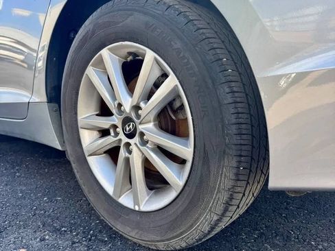 Used 2016 Hyundai Sonata SE FWD image 4