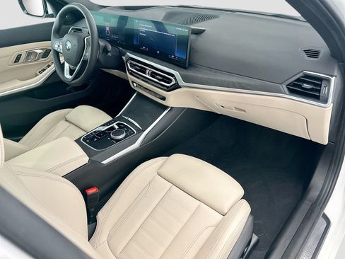 Used 2024 BMW 330i Sedan RWD image 16
