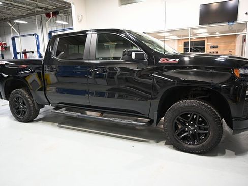 Used 2021 Chevrolet Silverado 1500 LT Trail Boss w/ Convenience Package II image 4