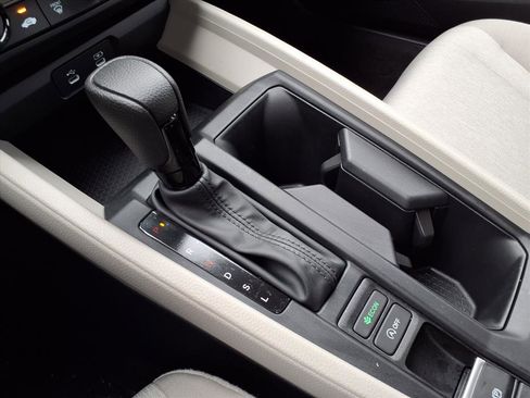 Certified 2025 Honda Accord LX image 11