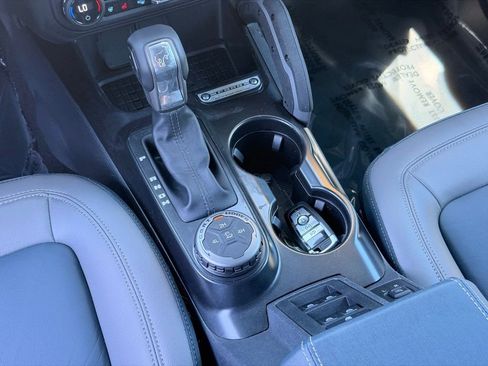 Used 2024 Ford Bronco Outer Banks AWD/4WD image 18