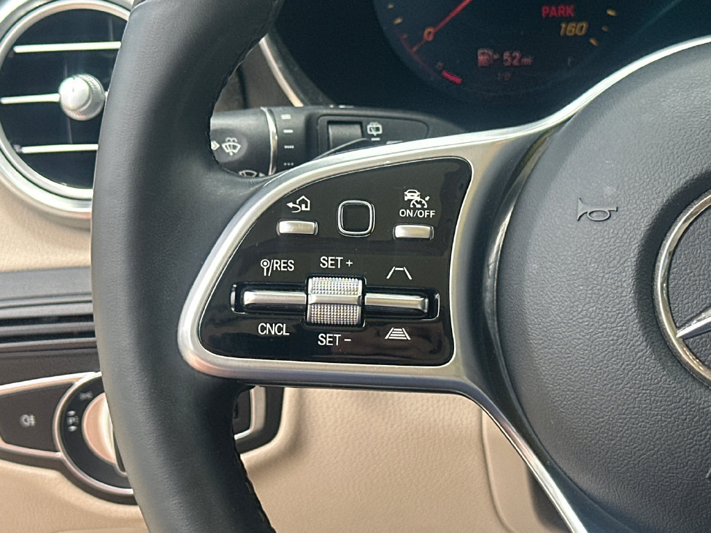 Used 2020 Mercedes-Benz GLC 300 image 23