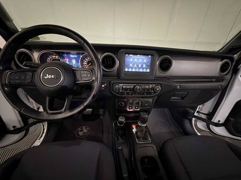 Used 2021 Jeep Wrangler Sport AWD/4WD image 12