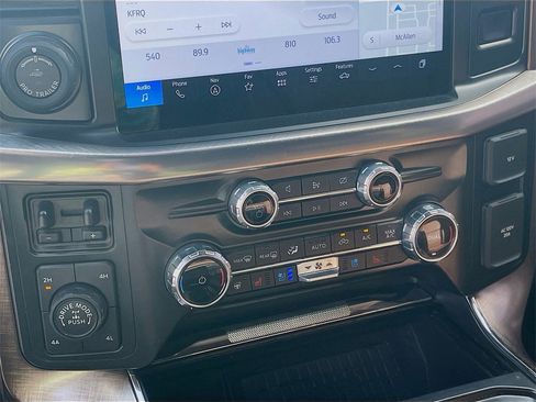 Used 2024 Ford F150 King Ranch w/ FX4 Off-Road Package image 19