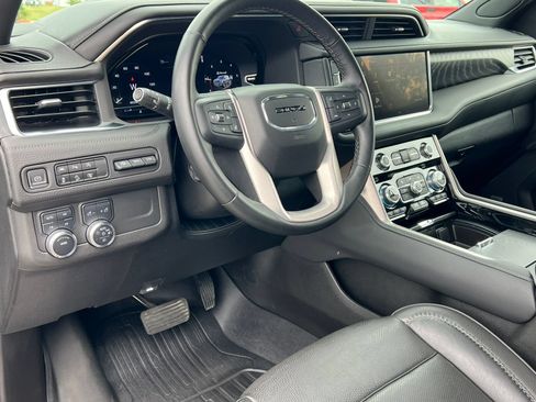 Used 2023 GMC Yukon XL Denali AWD/4WD image 22
