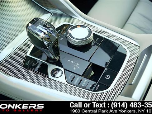 Used 2022 BMW X6 xDrive40i w/ Executive Package image 54