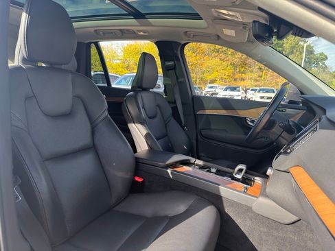 Used 2023 Volvo XC90 B6 Plus w/ Protection Package Premier image 39