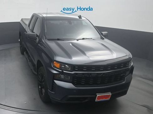 Used 2020 Chevrolet Silverado 1500 Custom w/ Custom Value Package AWD/4WD image 19