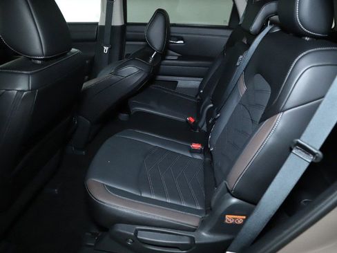 Certified 2024 Nissan Pathfinder Platinum w/ Cargo Package image 16