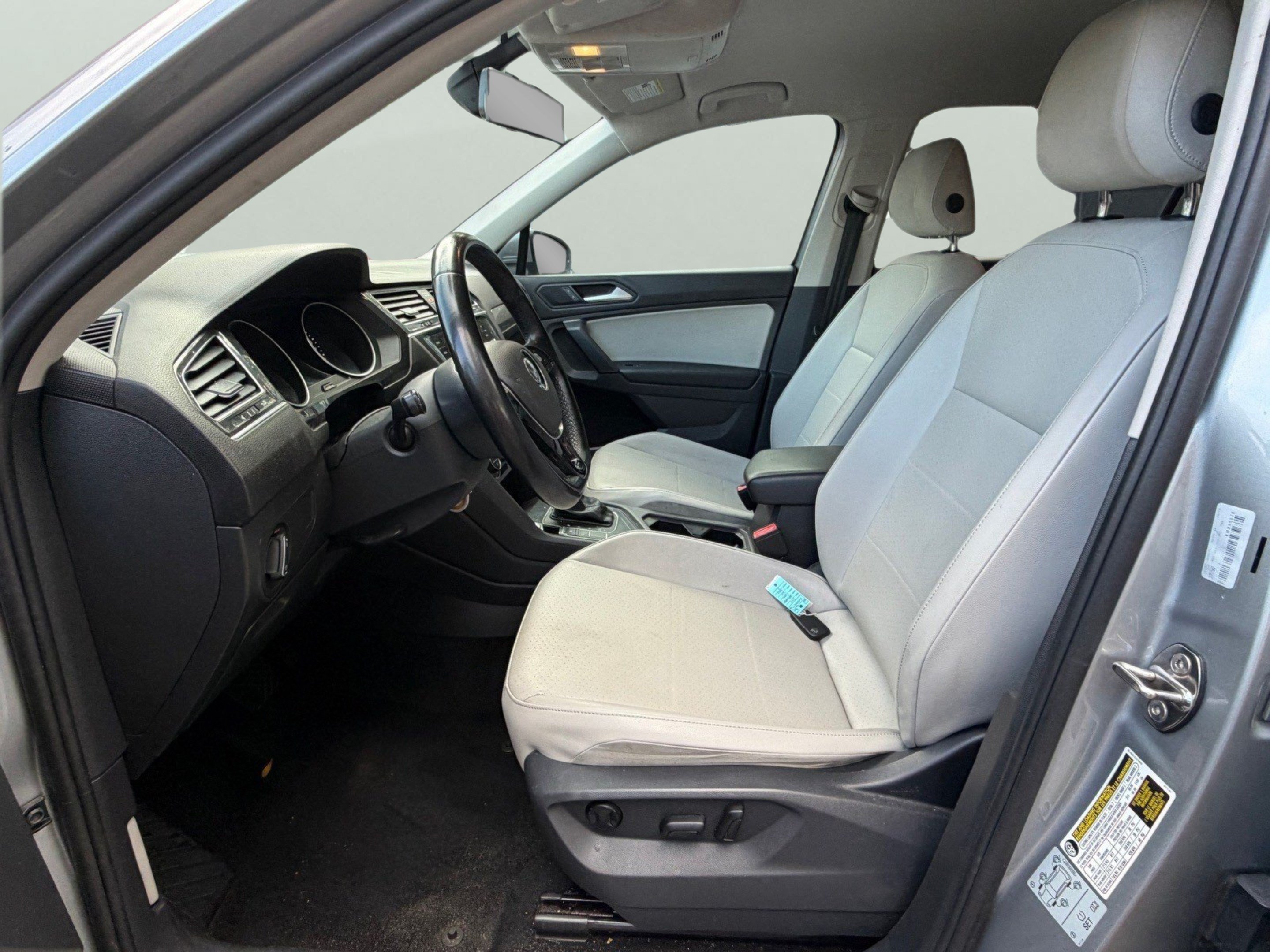 Used 2019 Volkswagen Tiguan SE FWD image 9