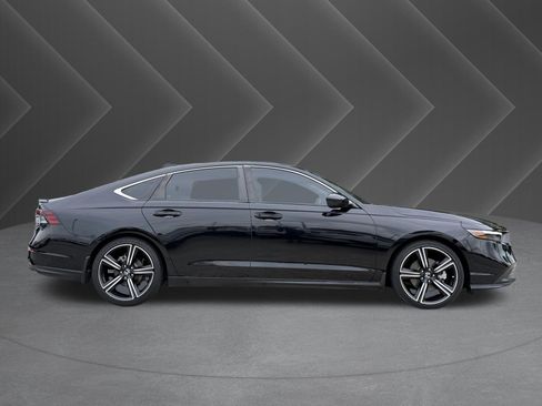 Used 2024 Honda Accord Sport image 5