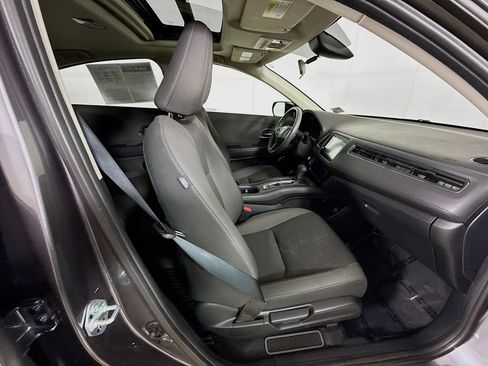 Used 2022 Honda HR-V EX image 29