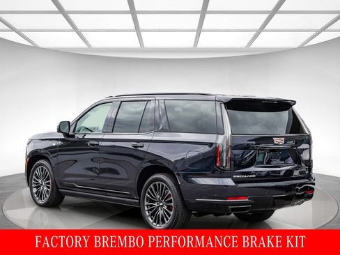 Used 2025 Cadillac Escalade Sport Platinum AWD/4WD image 3