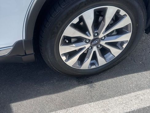 Used 2019 Subaru Outback 3.6R Touring image 5