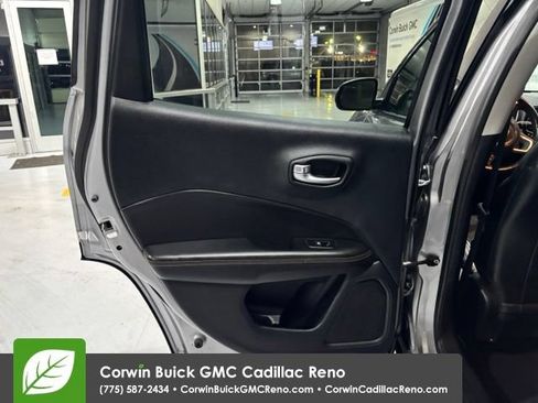 Used 2019 Jeep Compass Limited AWD/4WD image 35