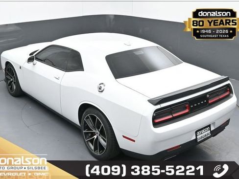 Used 2018 Dodge Challenger R/T Scat Pack w/ Leather Interior Group RWD image 17