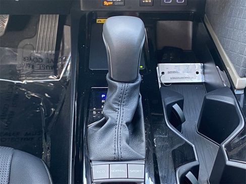 Used 2026 Toyota Camry XLE image 31