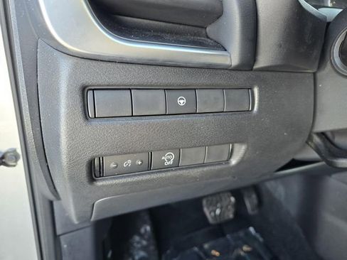 Used 2023 Nissan Rogue SV image 13