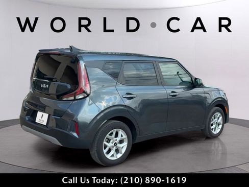 Used 2024 Kia Soul LX w/ Option Group 015 image 8