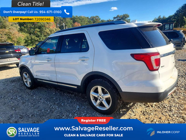 Used 2016 Ford Explorer XLT AWD/4WD image 3