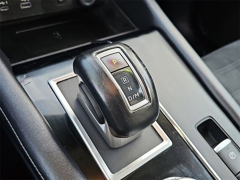 Used 2024 Mitsubishi Outlander SE image 16