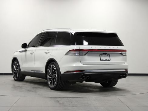Used 2020 Lincoln Aviator Reserve w/ Equipment Group 202A image 6