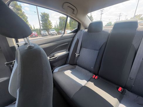 Used 2025 Nissan Versa SV FWD image 36