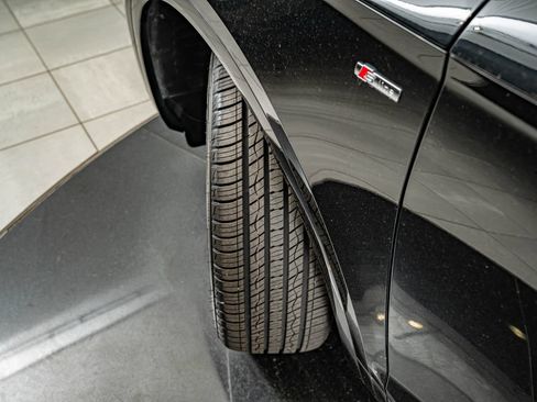 Used 2024 Audi Q5 2.0T Premium w/ Summer of Audi Package AWD/4WD image 43