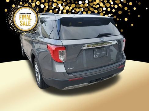 Used 2022 Ford Explorer XLT w/ Equipment Group 202A image 8