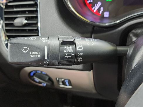 Used 2017 Dodge Durango R/T w/ Technology Group RWD image 10