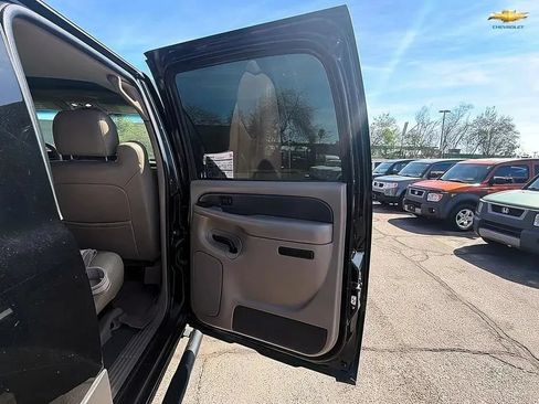 Used 2004 Chevrolet Avalanche 2500 w/ Preferred Equipment Group AWD/4WD image 40