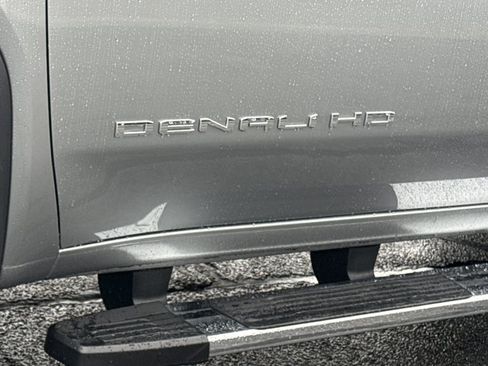 New 2026 GMC Sierra 2500 Denali w/ Denali Reserve Package AWD/4WD image 16