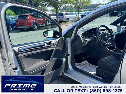 Used 2017 Volkswagen GTI S FWD image 9